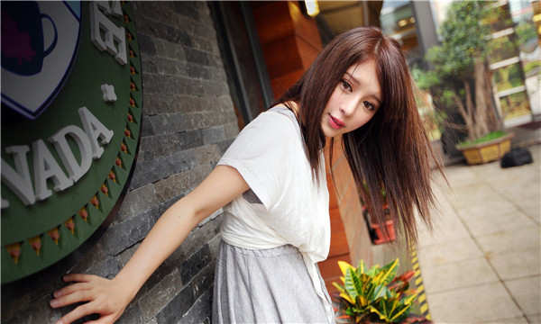 息烽想找一个女性生孩子给报酬-｛找个女人生孩子多少钱｝